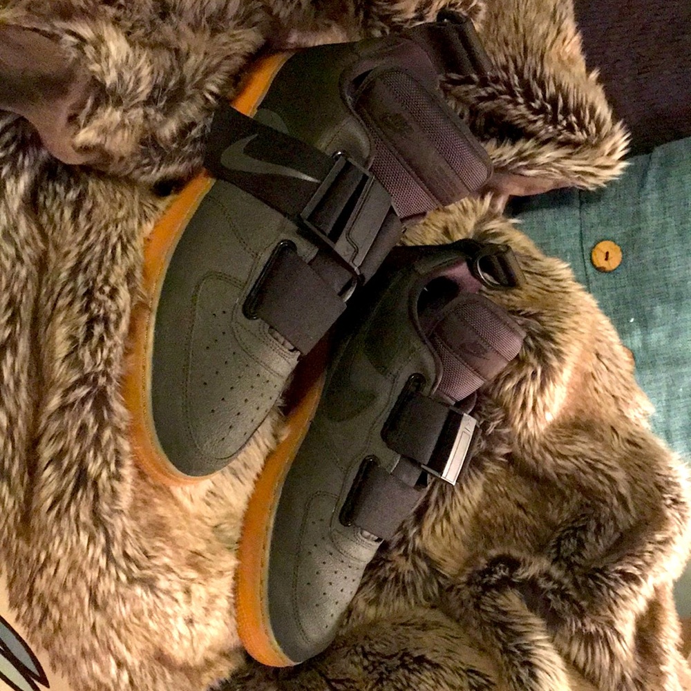 Men’s Size 12 Air Force 1’s